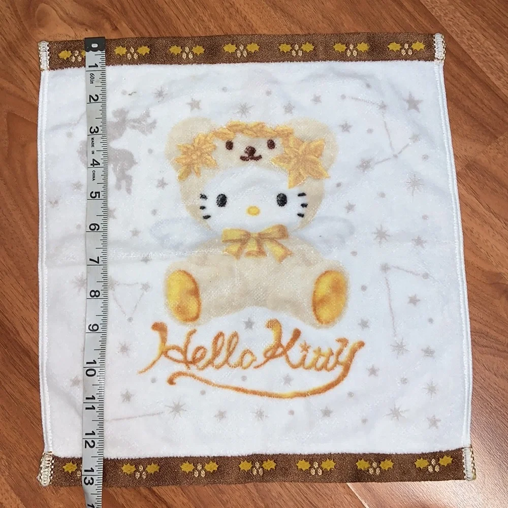 Hello Kitty Holiday Face / Hand Towel
